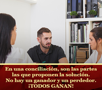 Pareja Resuelve sus Conflictos en Sala de Conciliación